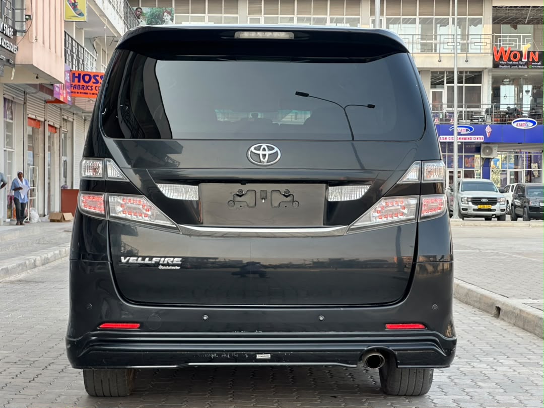 TOYOTA VELLFIRE thumbnail 10